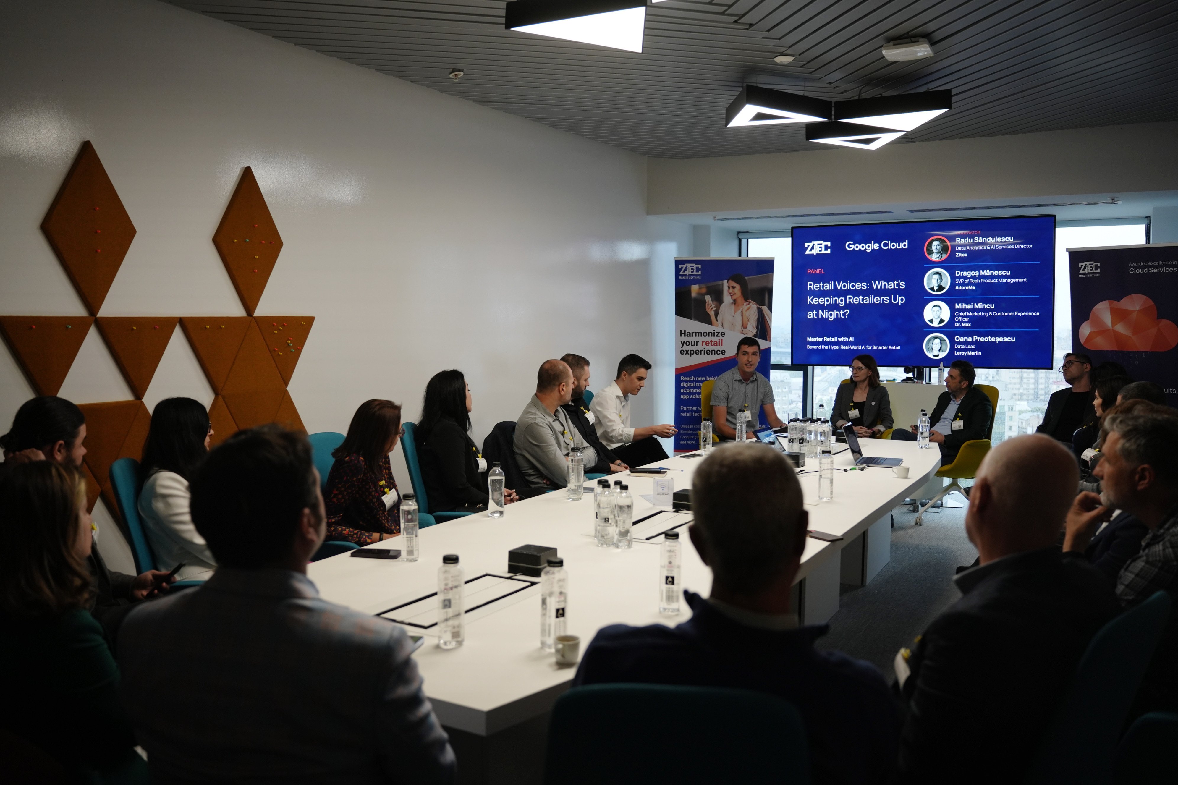 retail leaders discussing at the roundtable
